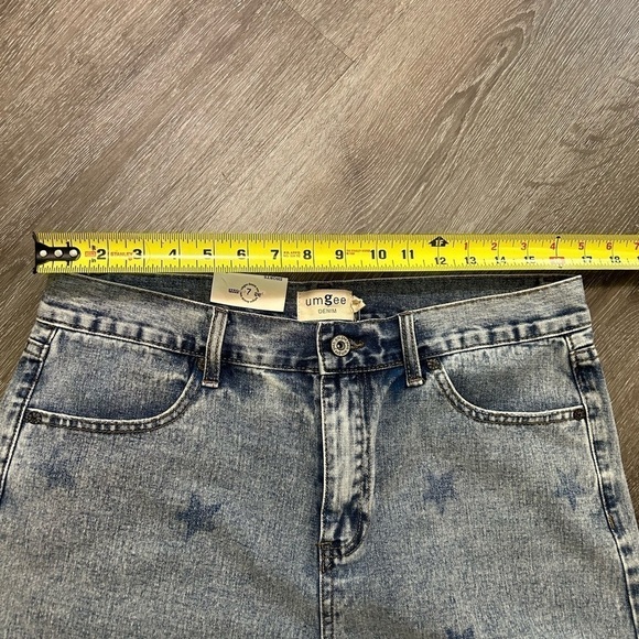 NWT Umgee Star Print High Waisted Denim Shorts Distressed Fray Acid Wash Size 7 - Picture 9 of 12